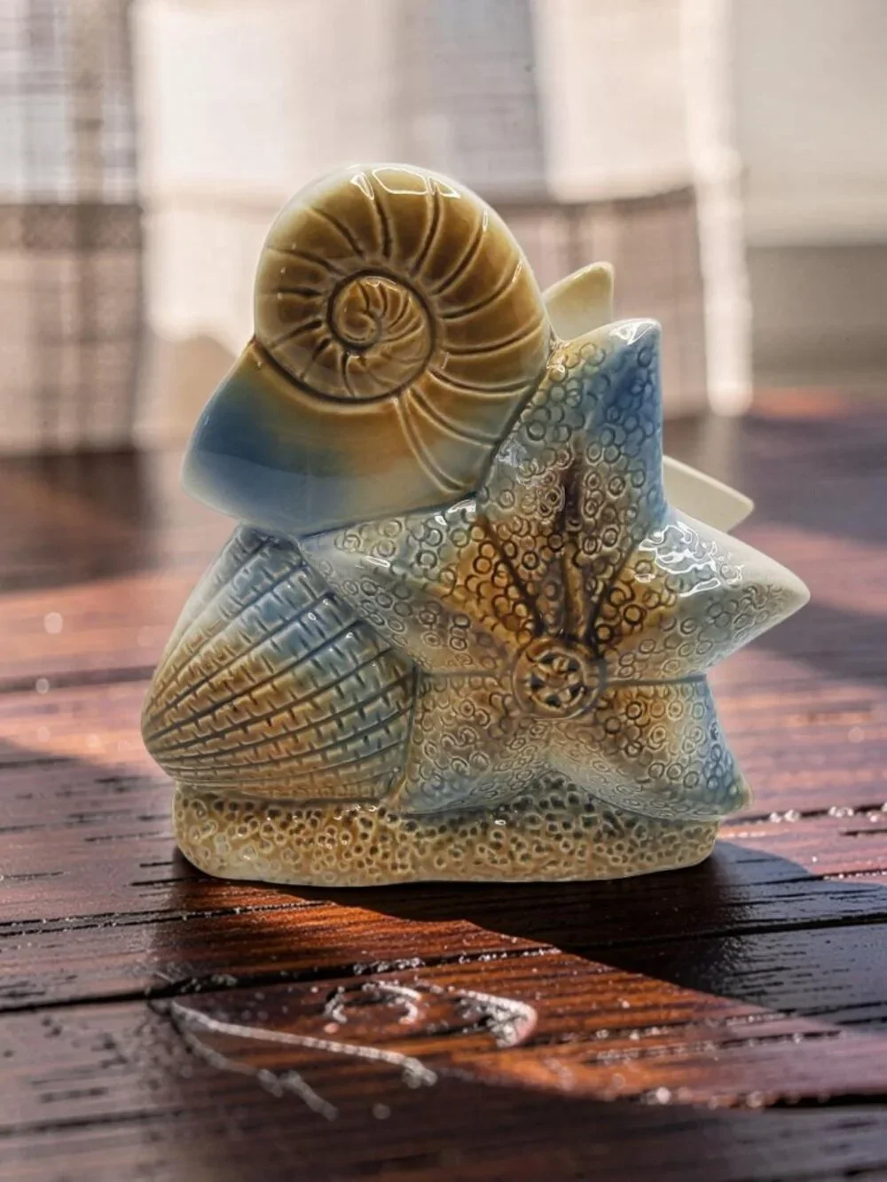 vintage ocean side sea shell ceramic starfish and shell napkin holder